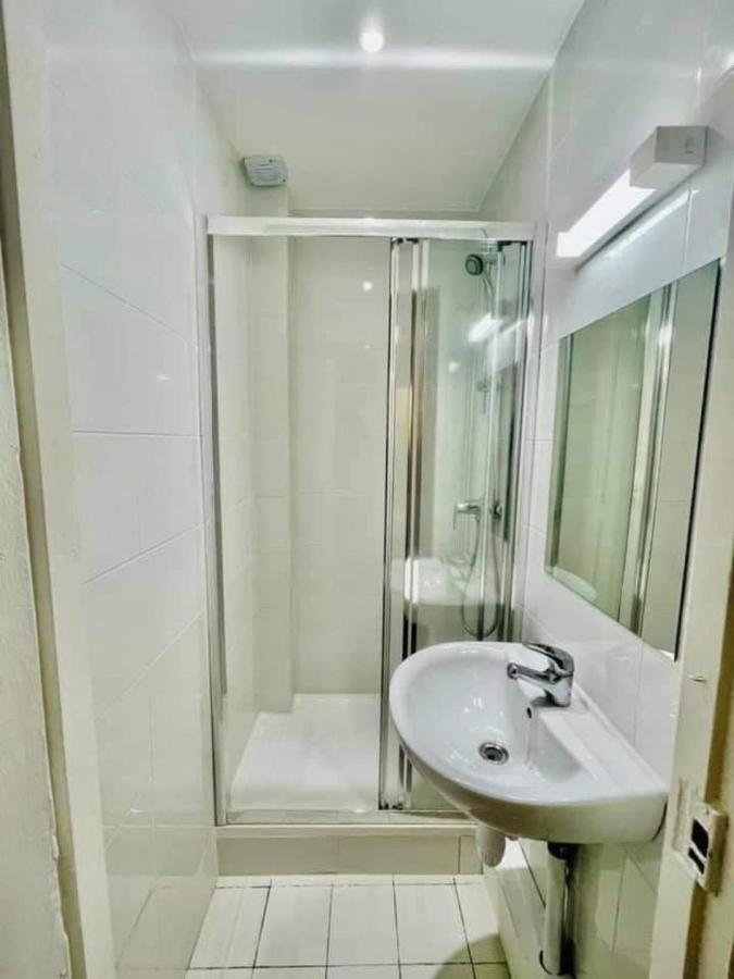 Room Private Next To Train B 100Meter, Easy Go To Centre Ville, Not Whole Appartement Cachan Exterior foto